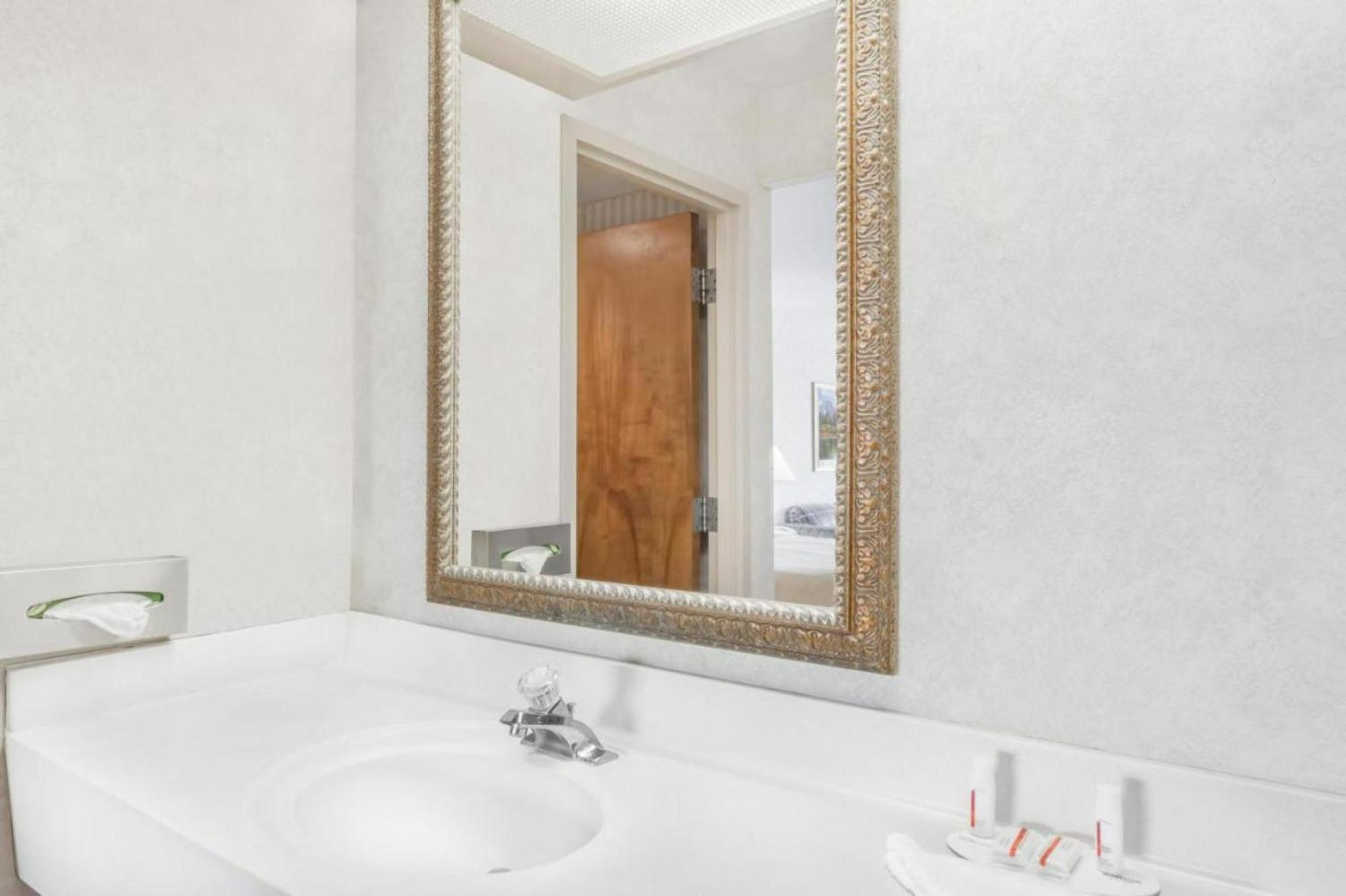 Relax Inn By Oyo Greeneville Near Hwy Us-321 Ngoại thất bức ảnh